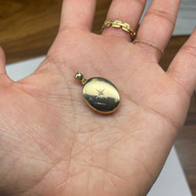 Load image into Gallery viewer, Locket Spirit Name, Gold Necklace VS Diamonds