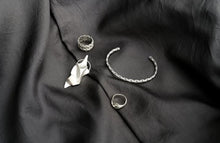 Load image into Gallery viewer, Soft Organic Ring, Silver
